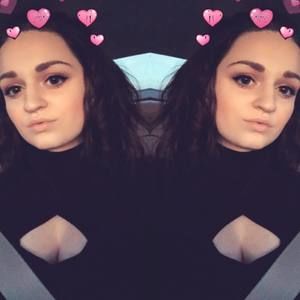 Meet your Posher, Olivia